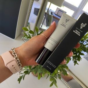 younique touch glorious mattifying face primer